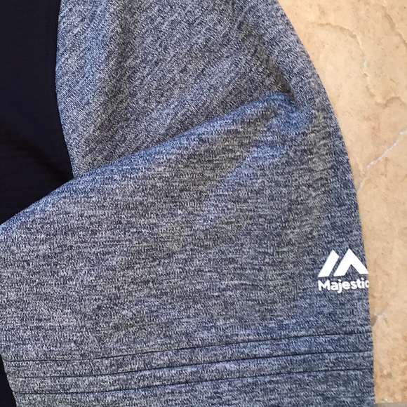 Majestic Thermabase Authentic NY Yankees pullover - Picture 3 of 8